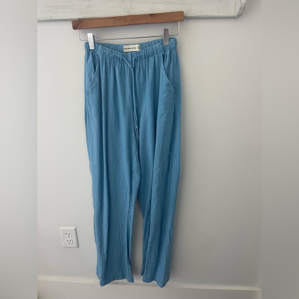 Abercrombie Blue Linen Blend Pull On Coastal Beach